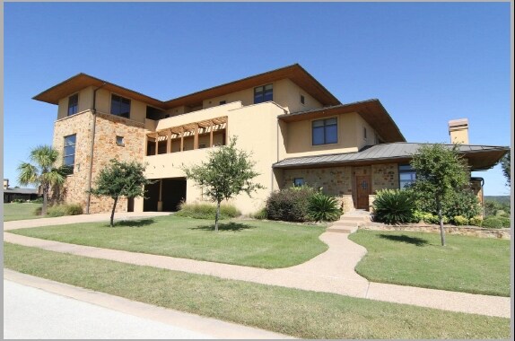 Primary Photo - Lodges at Lakecliff