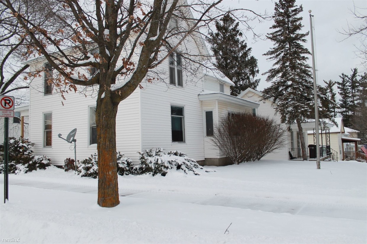 Building Photo - 2 br, 1 bath Duplex - 301 N Warren Ave A