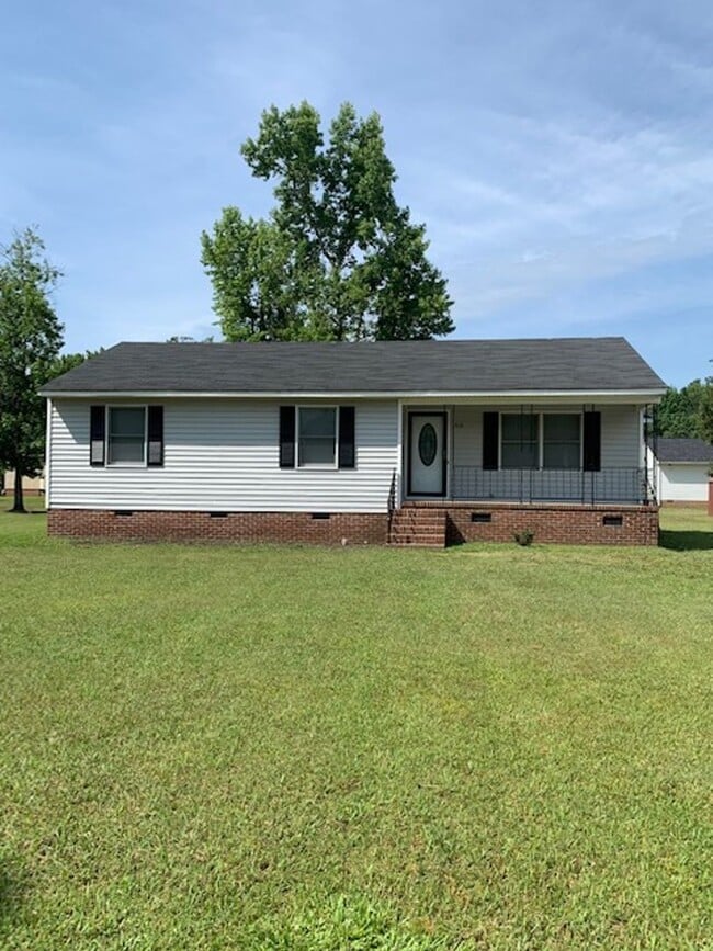 Building Photo - 408 Holly Ave