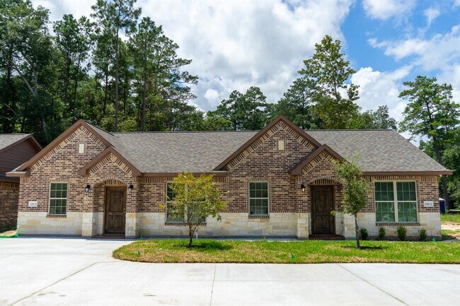Building Photo - 2606 Appian Way