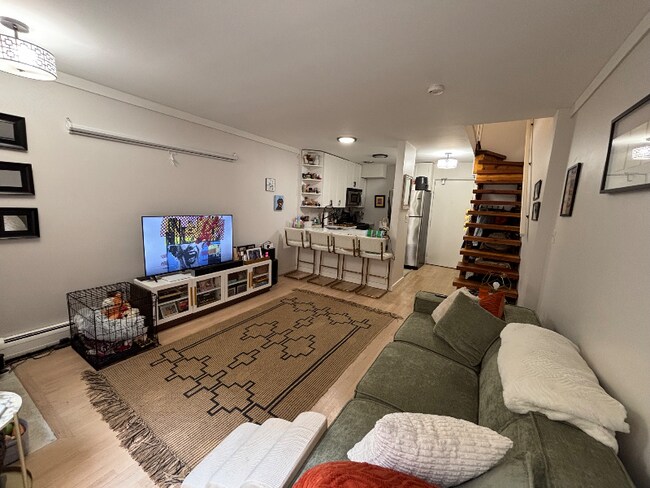 Foto del edificio - 832 W Oakdale Ave
