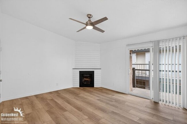 Stylish 2Bdm 1Ba Apartment with Fireplace in Phoenix - MI Special! - Stylish 2Bdm 1Ba Apartment with Fireplace in Phoenix - MI Special!