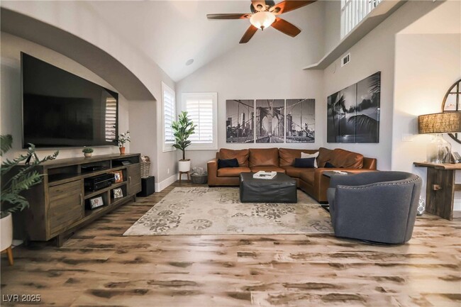 Building Photo - 780 Valley Rise Dr