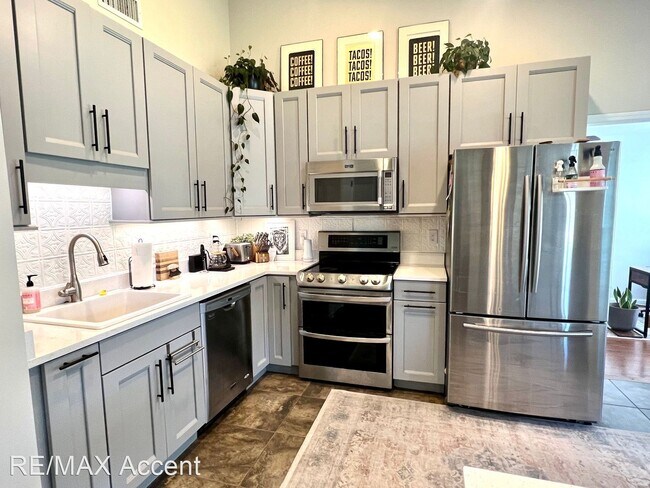 Foto del edificio - 3 br, 2 bath House - 2202 Washington St.