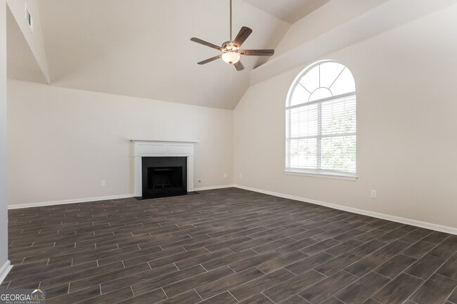 Building Photo - 1049 Misty Meadows Ln