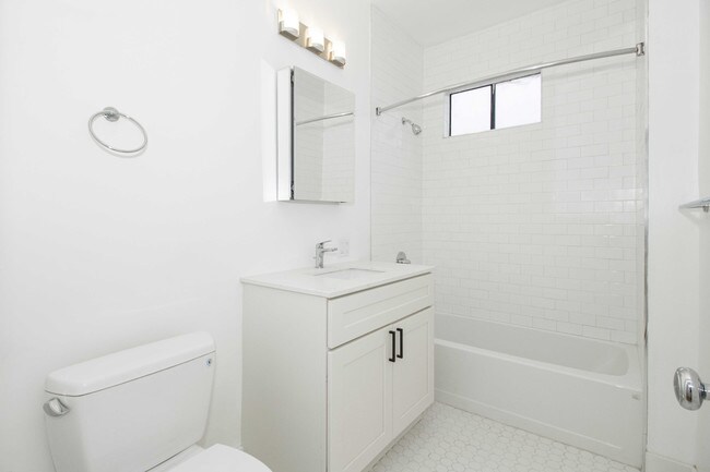 Foto del edificio - 2500 Van Ness Ave