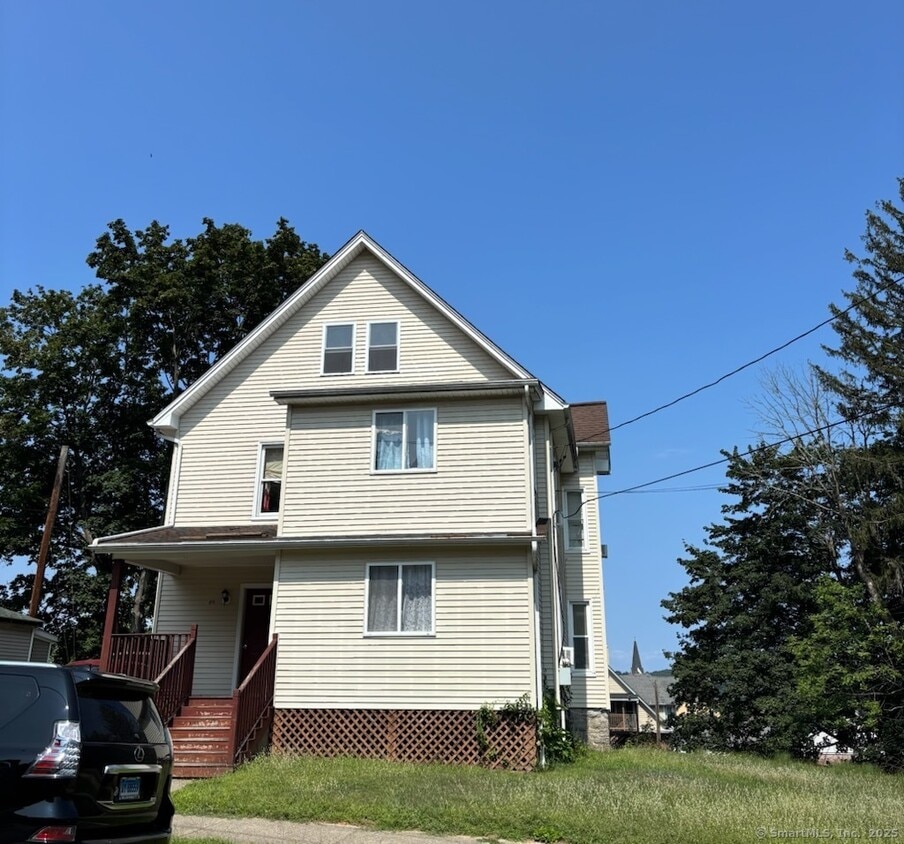 Building Photo - 85 Oak Ave