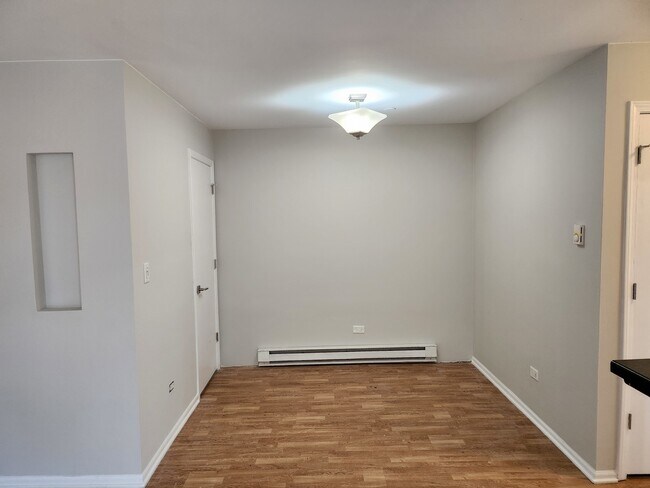 Building Photo - 1315 Cunat Ct