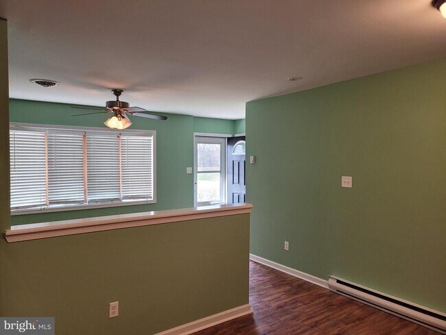 Foto del edificio - 28 Lincoln Ave