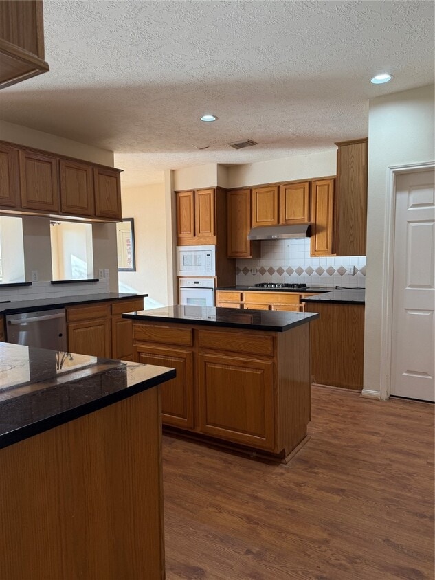 Building Photo - 6714 Portuguese Bend Dr