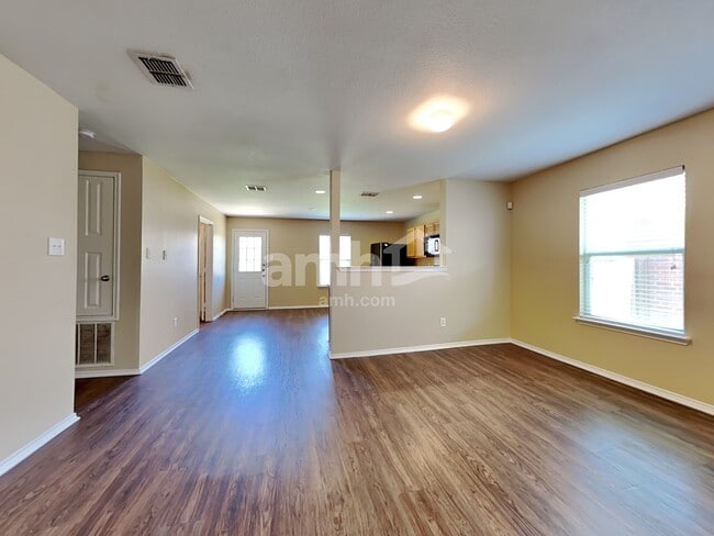 Building Photo - 1741 Trego Dr