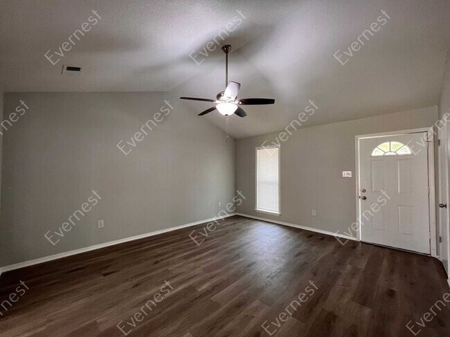 Building Photo - 6445 Collinwood Rd