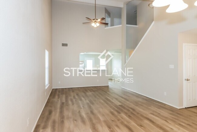 Building Photo - REDUCED!