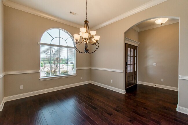 Foto del edificio - Like New 3 Bedroom Home near Stonebridge M...