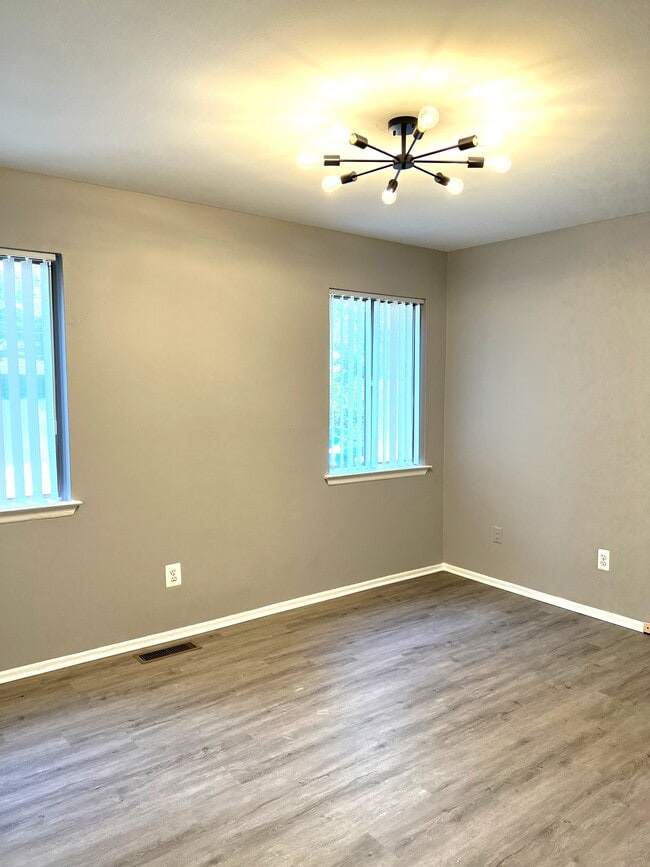 Building Photo - Fern 28, LLC