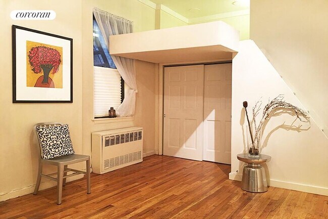 Foto del edificio - 105 W 77th St