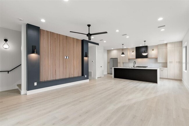 Foto del edificio - 2209 N Blvd