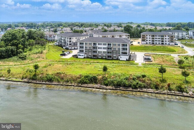 Foto del edificio - 218 Switchgrass Wy