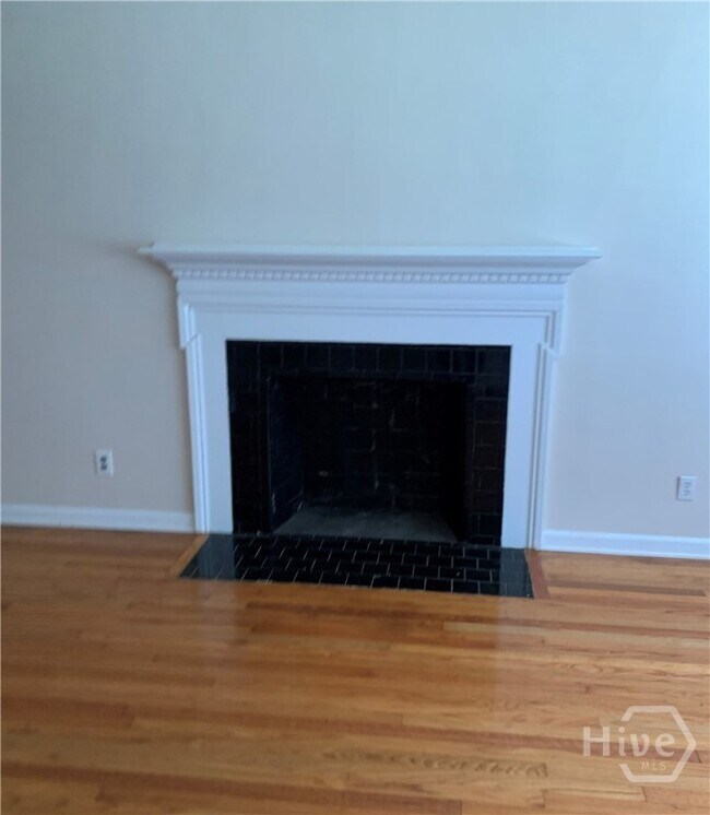 Foto del edificio - 320 Kensington Dr