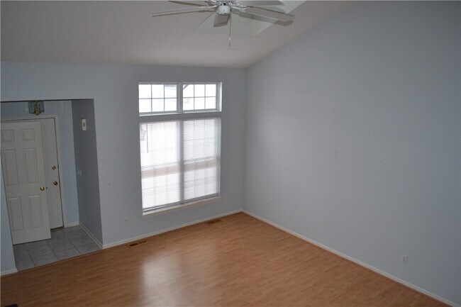 Foto del edificio - 24 Amberwood Pl