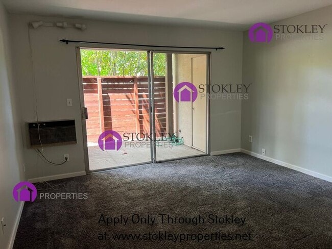 Foto del edificio - 2730 Oak Rd