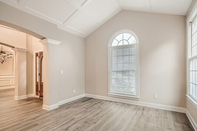 Building Photo - 10911 Fountaingrove Drive, Charlotte, NC, ...