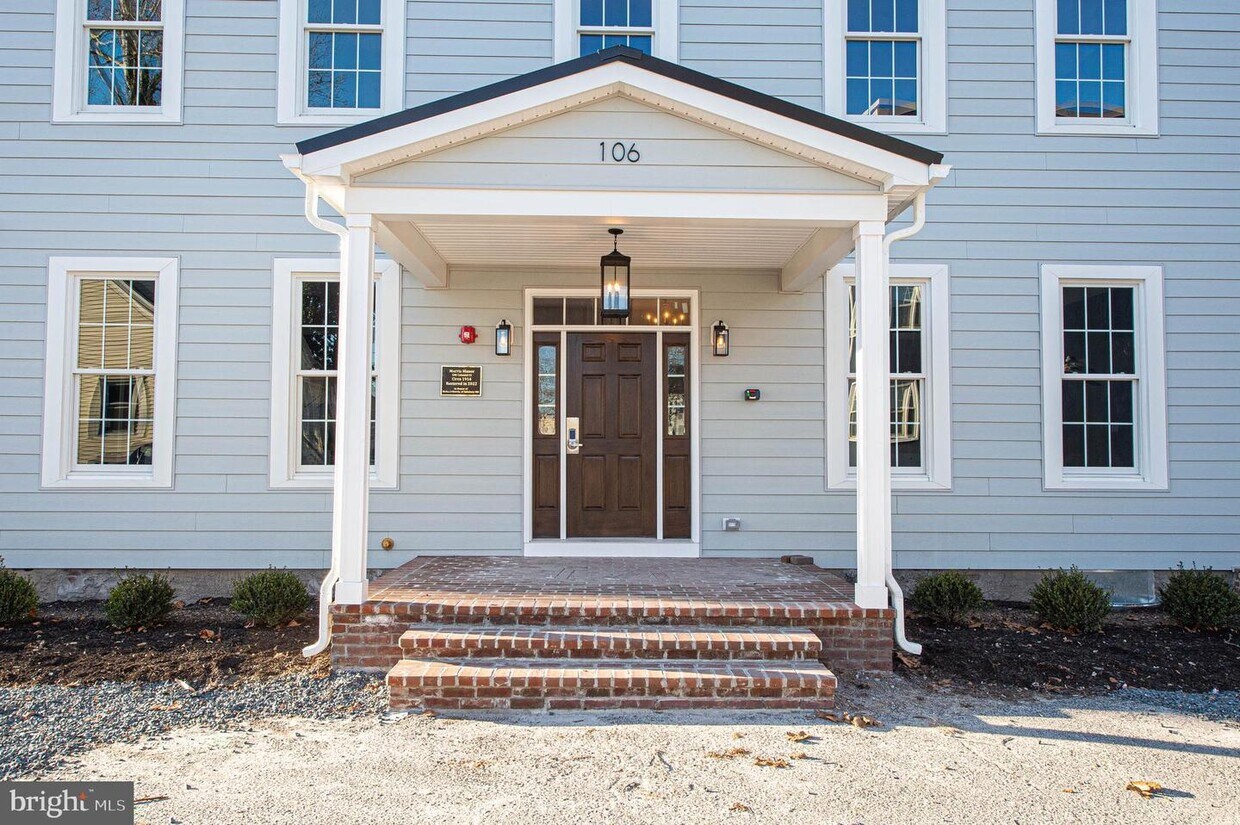 106 Colonial Ct Unit 2, Salisbury, MD 21801 Room for Rent in