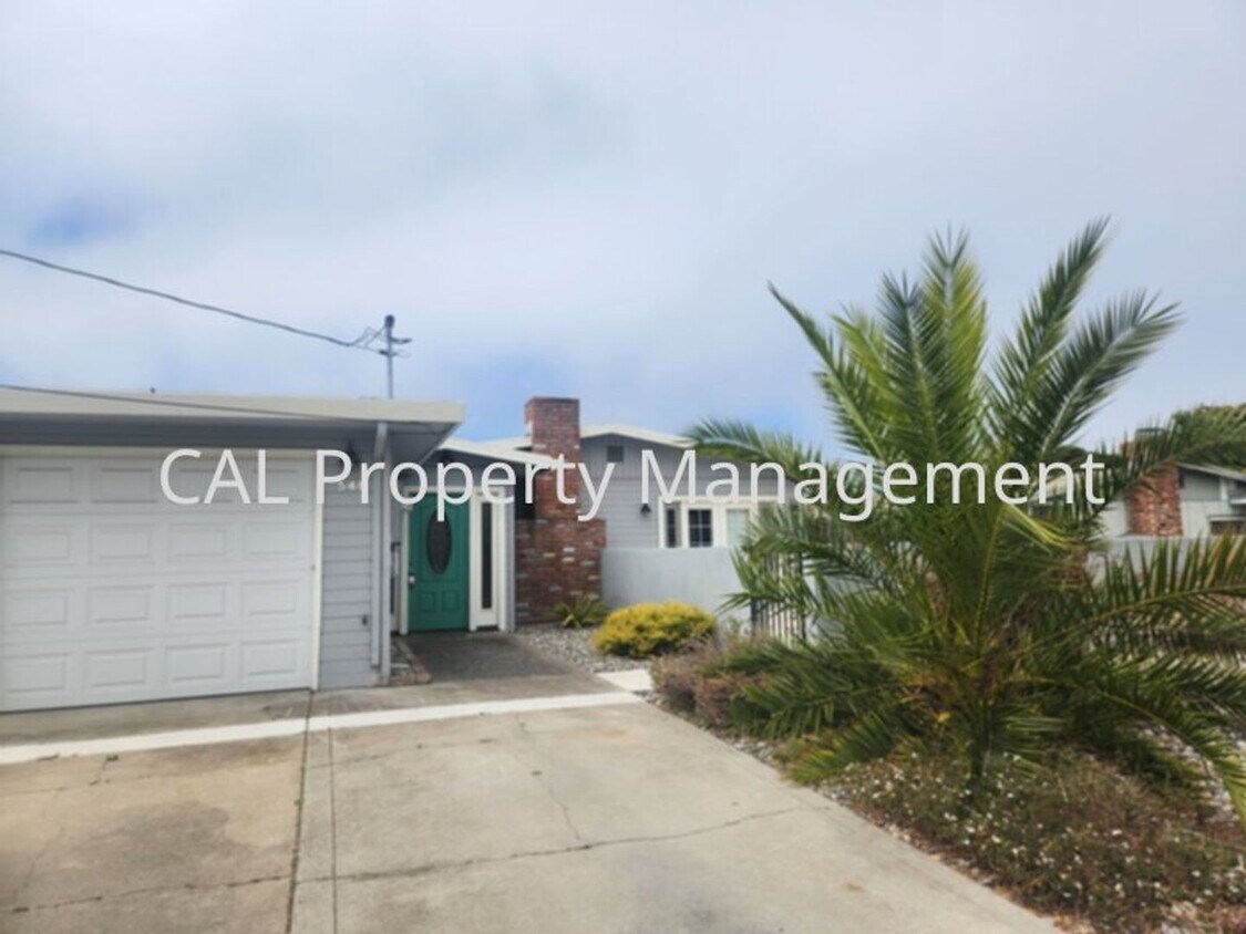 Primary Photo - Enjoy this 2 bedroom home in Monterey, CA!