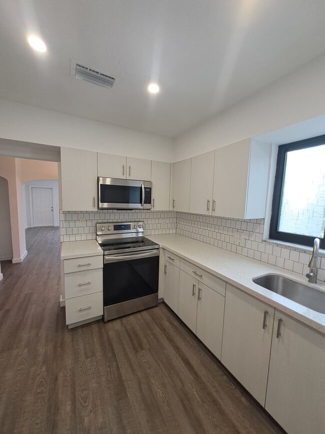 Foto del edificio - 2835 SW 2nd St