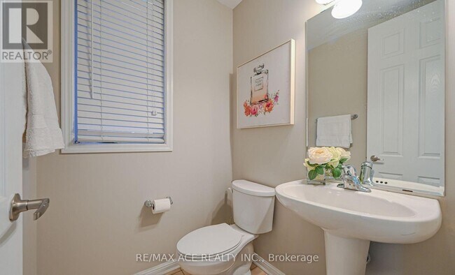 Building Photo - 34 Ventura Ave