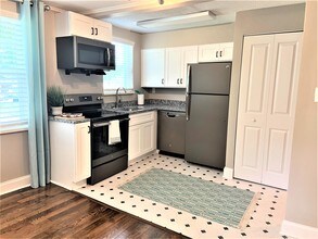 Building Photo - Emerson