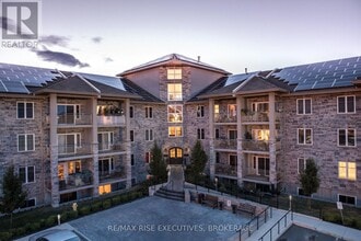 Building Photo - 810 Blackburn Mews