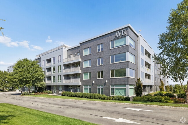 Building Photo - AVE Florham Park