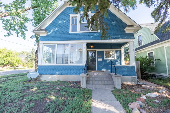 Building Photo - 100 E 27th St