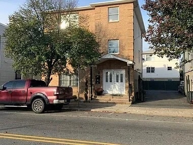 Building Photo - 120 South St