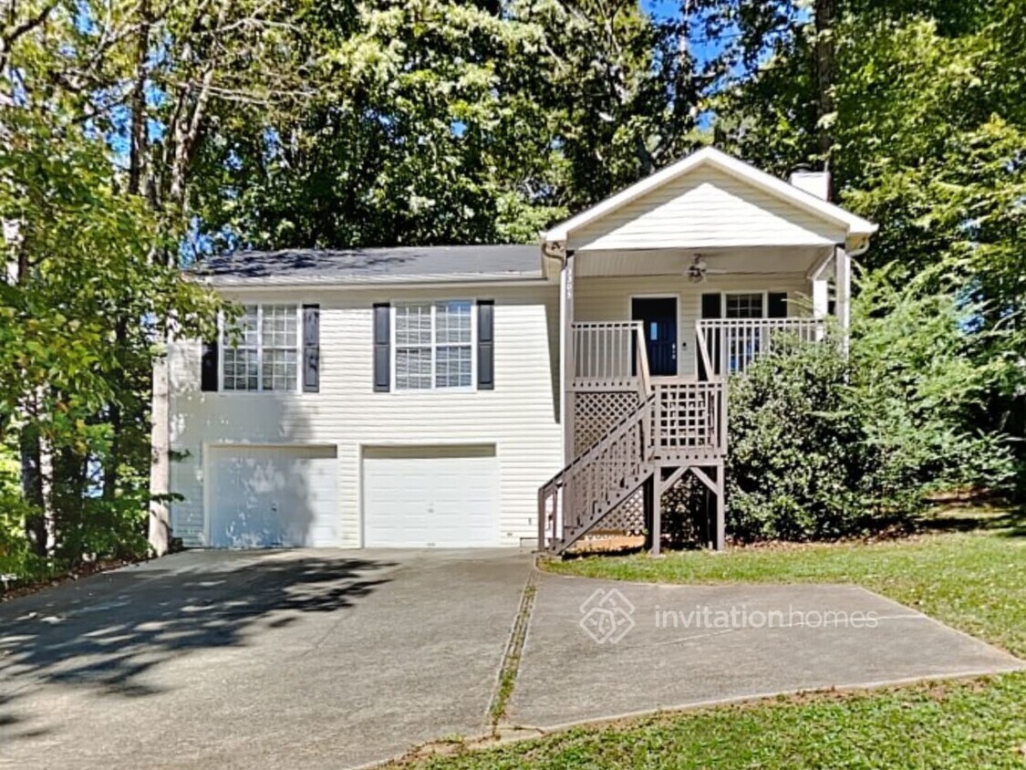 Primary Photo - 3305 Catalina Dr