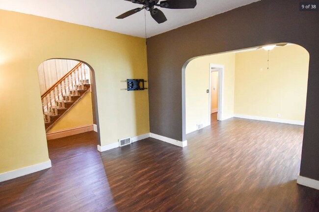 Foto del edificio - 716 Knight Ave N