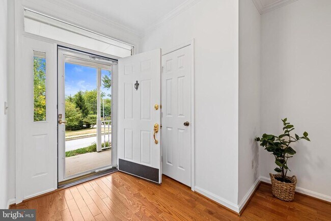 Building Photo - 3 Iron Mill Garth