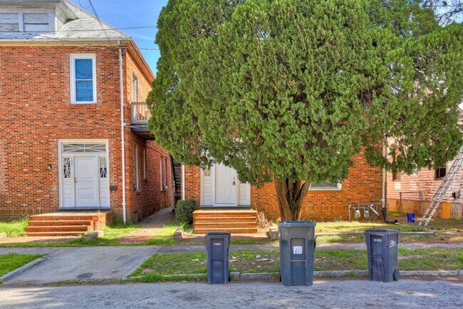 Building Photo - 508 3rd St
