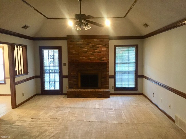 Building Photo - 3 br, 2 bath House - 5429 Craigmont Dr