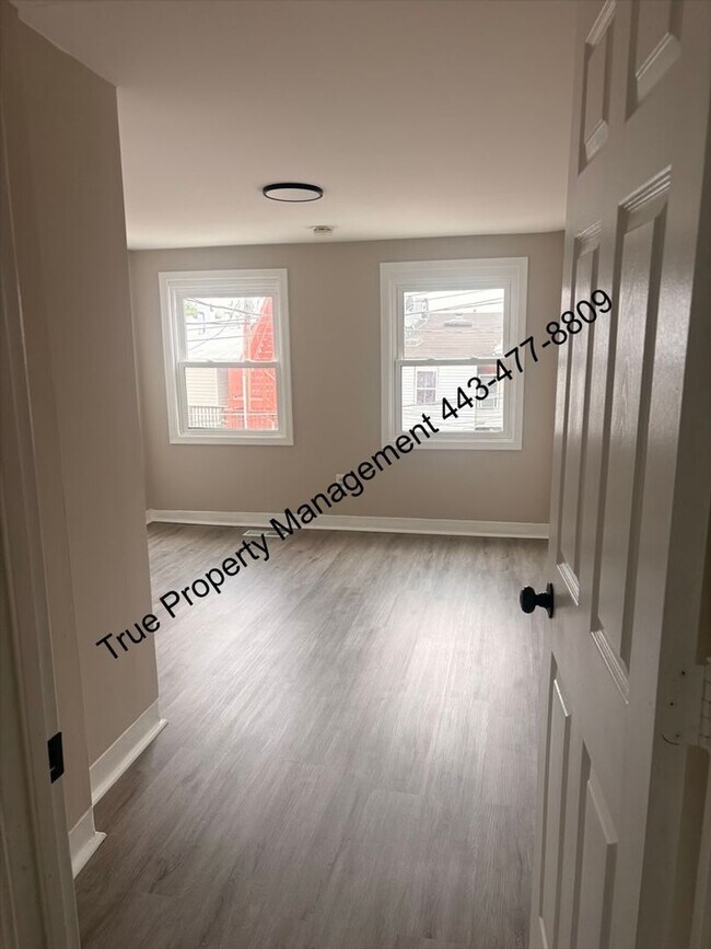 Foto del edificio - 121 N Bradford St