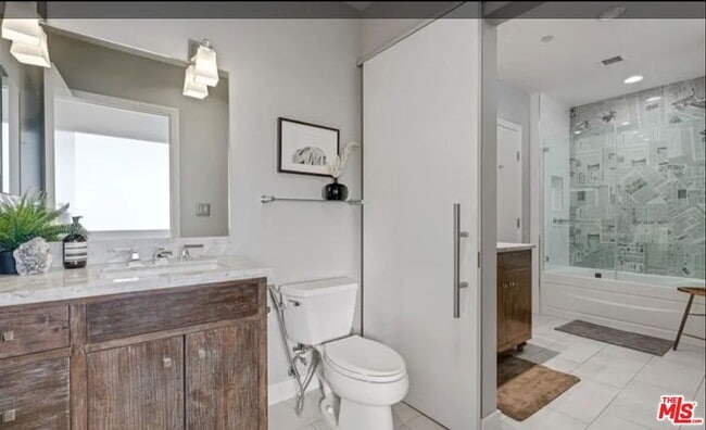 Foto del edificio - 1100 Wilshire Blvd