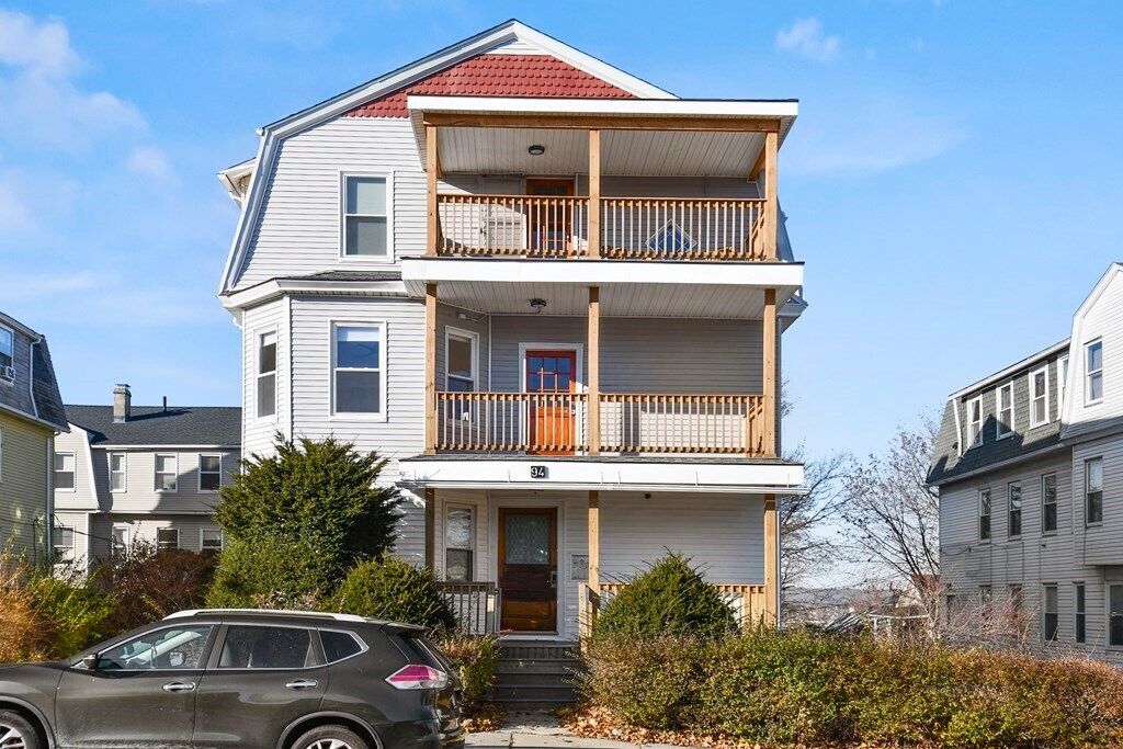 Primary Photo - 94 Vernon St