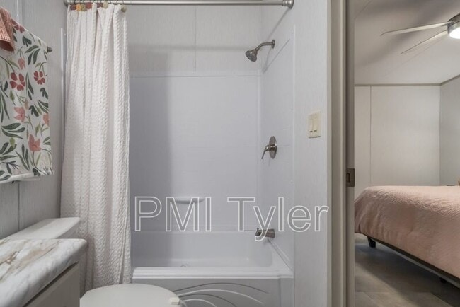 Foto del edificio - 203 Sugar Maple Ln