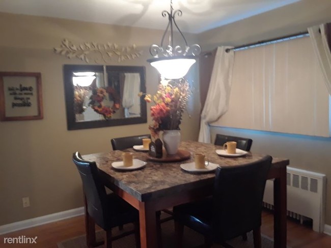 Foto del edificio - 5 br, 2.5 bath Apartment - 889 First Avenue