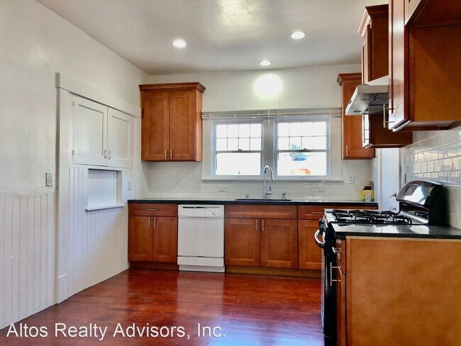 Building Photo - 2 br, 2 bath House - 362 S. 12th Street