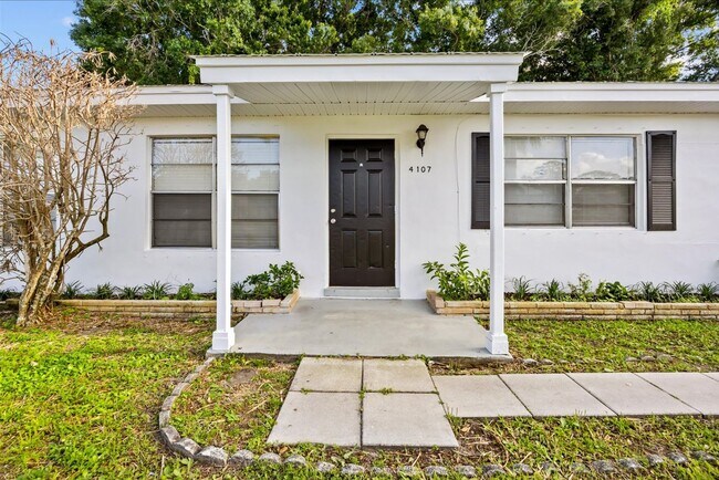 Foto del edificio - 2 Bedroom 1 Bath Duplex