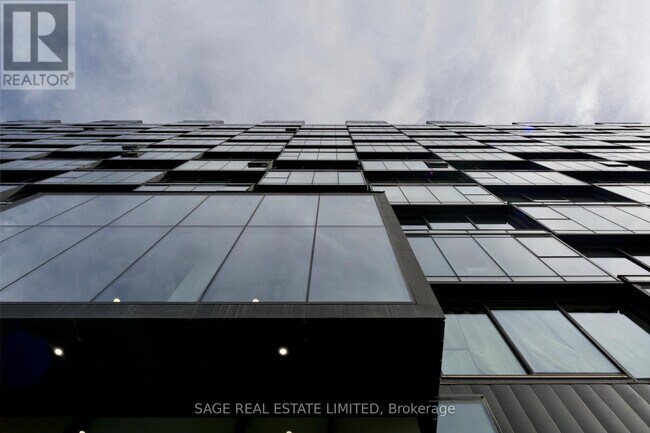 Photo du bâtiment - 629 King St W