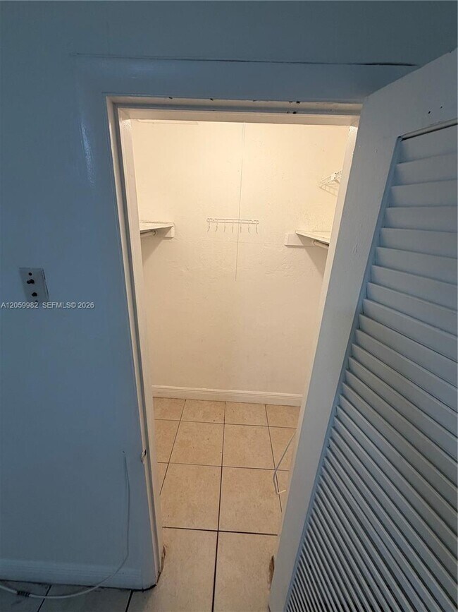 Foto del edificio - 5501 SW 77th Ct
