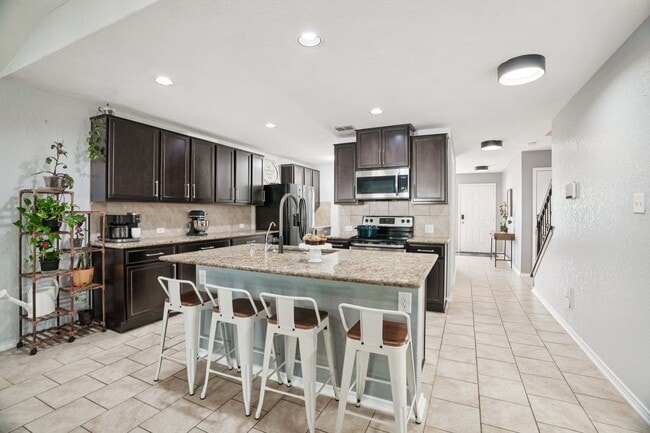 Building Photo - 1731 Emerald Edge